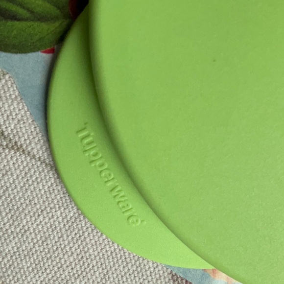 Tupperware Cup Lids - Picture 2 of 4
